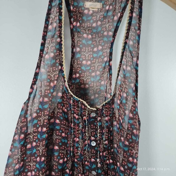 Aerie size medium feminine‎ dainty top sheer with gold trim & blue/pink flowers - Picture 6 of 8